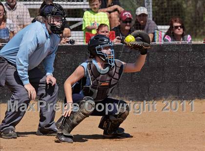 Thumbnail 1 in McMinn Central vs. Weaver photogallery.