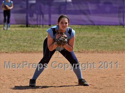 Thumbnail 3 in McMinn Central vs. Weaver photogallery.