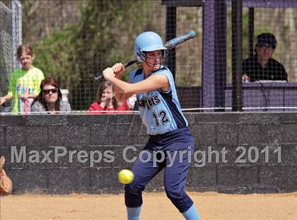 Thumbnail 2 in McMinn Central vs. Weaver photogallery.