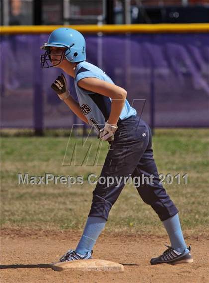 Thumbnail 1 in McMinn Central vs. Weaver photogallery.