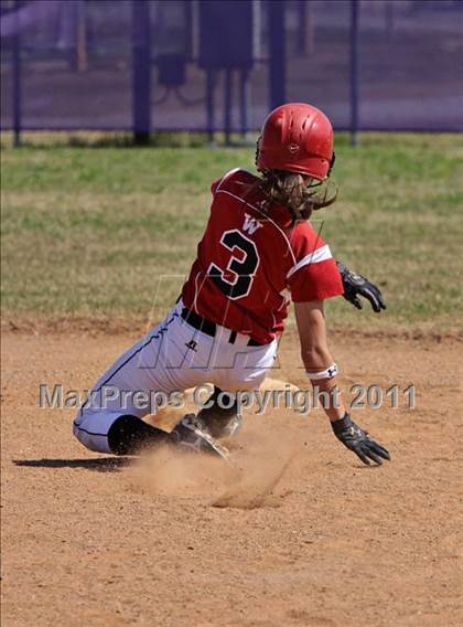 Thumbnail 2 in McMinn Central vs. Weaver photogallery.