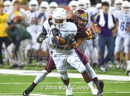 Thumbnail 2 in Mart vs. Bells (UIL 2A Area Playoff) photogallery.