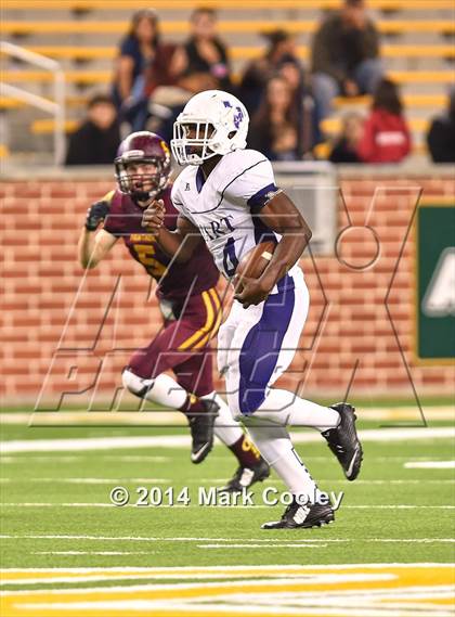Thumbnail 3 in Mart vs. Bells (UIL 2A Area Playoff) photogallery.
