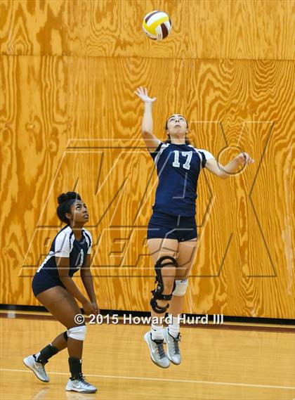 Thumbnail 1 in Haltom vs Nimitz (EMS-ISD Tournament) photogallery.