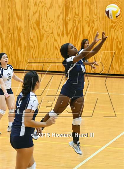 Thumbnail 3 in Haltom vs Nimitz (EMS-ISD Tournament) photogallery.