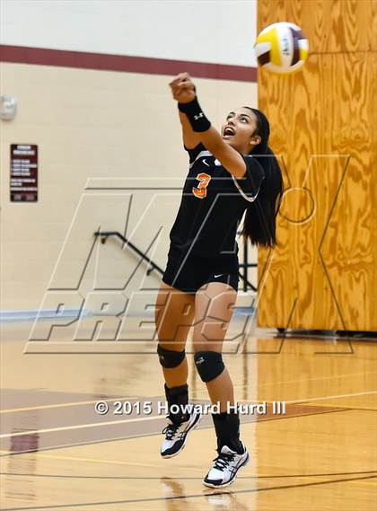 Thumbnail 2 in Haltom vs Nimitz (EMS-ISD Tournament) photogallery.