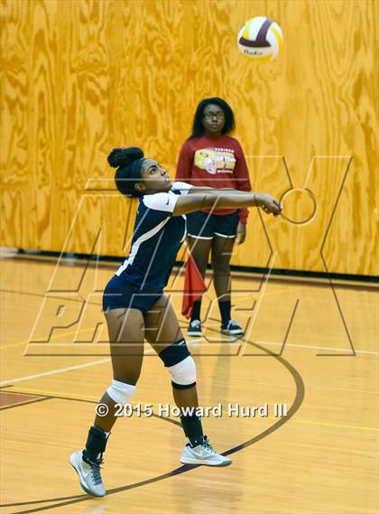 Thumbnail 3 in Haltom vs Nimitz (EMS-ISD Tournament) photogallery.
