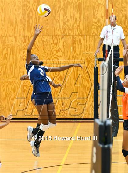 Thumbnail 3 in Haltom vs Nimitz (EMS-ISD Tournament) photogallery.