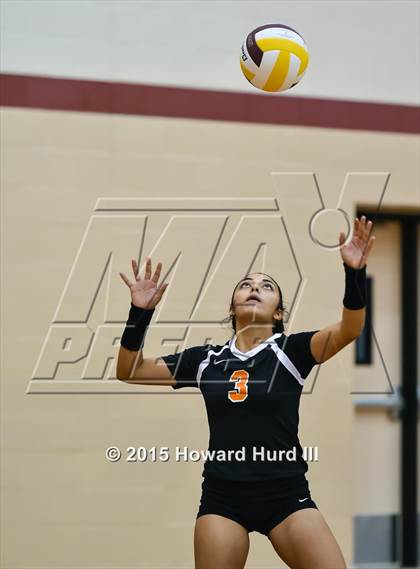 Thumbnail 2 in Haltom vs Nimitz (EMS-ISD Tournament) photogallery.
