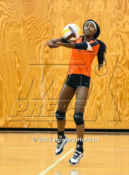 Thumbnail 1 in Haltom vs Nimitz (EMS-ISD Tournament) photogallery.