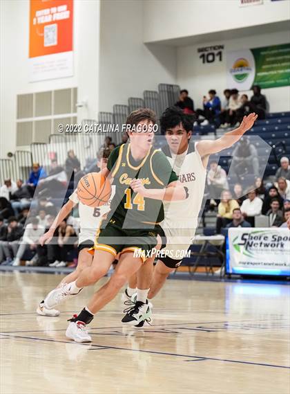 Thumbnail 2 in Red Bank Catholic vs. Jackson Memorial (WOBM Christmas Classic) photogallery.