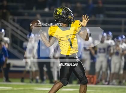 Thumbnail 3 in Taft vs. Clinton-Massie (OHSAA Division 4 Regional) photogallery.