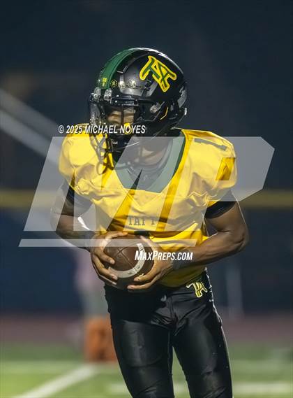 Thumbnail 2 in Taft vs. Clinton-Massie (OHSAA Division 4 Regional) photogallery.