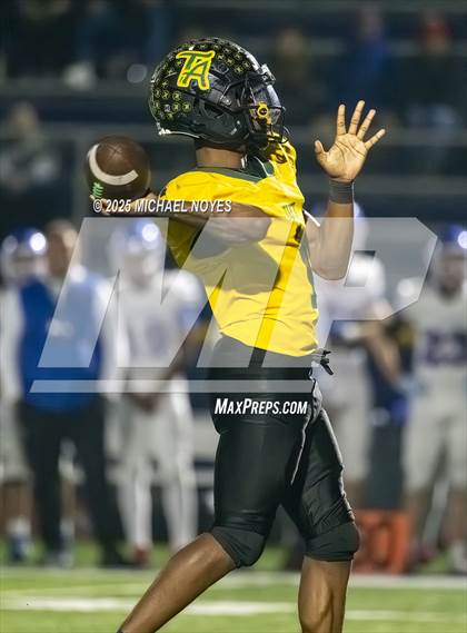 Thumbnail 3 in Taft vs. Clinton-Massie (OHSAA Division 4 Regional) photogallery.