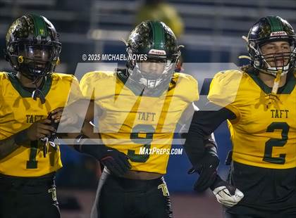 Thumbnail 2 in Taft vs. Clinton-Massie (OHSAA Division 4 Regional) photogallery.