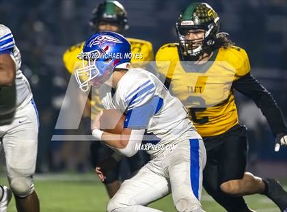 Thumbnail 2 in Taft vs. Clinton-Massie (OHSAA Division 4 Regional) photogallery.