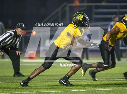 Thumbnail 1 in Taft vs. Clinton-Massie (OHSAA Division 4 Regional) photogallery.