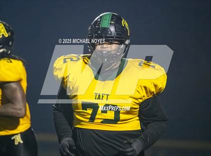 Thumbnail 1 in Taft vs. Clinton-Massie (OHSAA Division 4 Regional) photogallery.