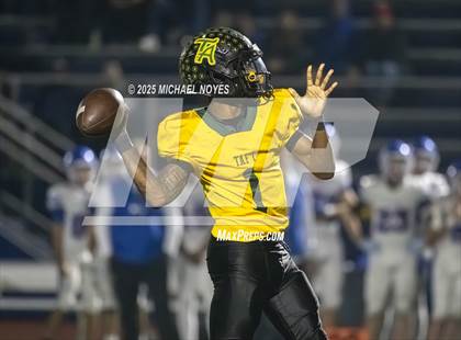 Thumbnail 2 in Taft vs. Clinton-Massie (OHSAA Division 4 Regional) photogallery.