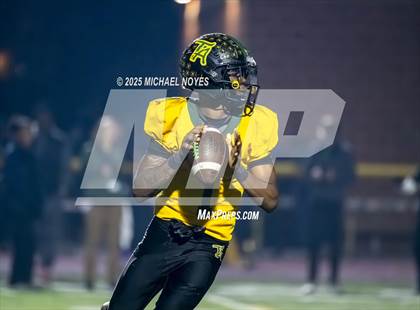 Thumbnail 2 in Taft vs. Clinton-Massie (OHSAA Division 4 Regional) photogallery.