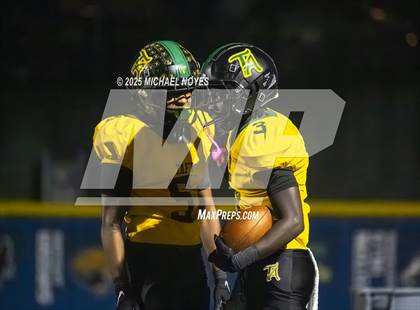 Thumbnail 1 in Taft vs. Clinton-Massie (OHSAA Division 4 Regional) photogallery.