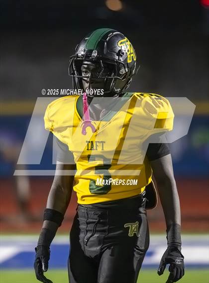 Thumbnail 2 in Taft vs. Clinton-Massie (OHSAA Division 4 Regional) photogallery.