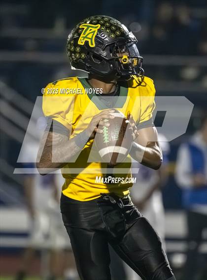 Thumbnail 3 in Taft vs. Clinton-Massie (OHSAA Division 4 Regional) photogallery.