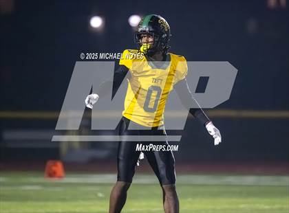 Thumbnail 2 in Taft vs. Clinton-Massie (OHSAA Division 4 Regional) photogallery.