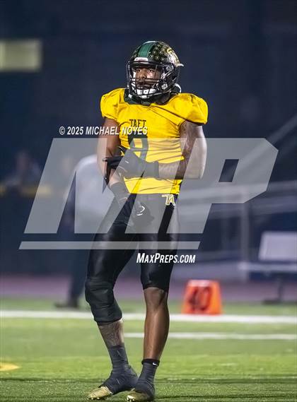 Thumbnail 2 in Taft vs. Clinton-Massie (OHSAA Division 4 Regional) photogallery.