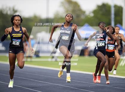 Thumbnail 2 in FHSAA 2A Finals (200 Meters) photogallery.