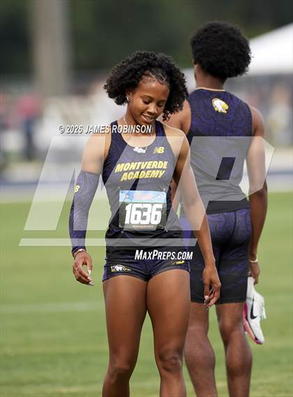 Thumbnail 3 in FHSAA 2A Finals (200 Meters) photogallery.