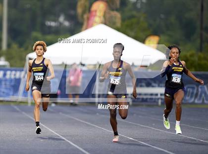 Thumbnail 3 in FHSAA 2A Finals (200 Meters) photogallery.