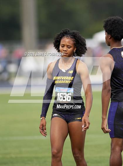 Thumbnail 2 in FHSAA 2A Finals (200 Meters) photogallery.