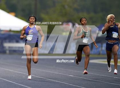 Thumbnail 3 in FHSAA 2A Finals (200 Meters) photogallery.