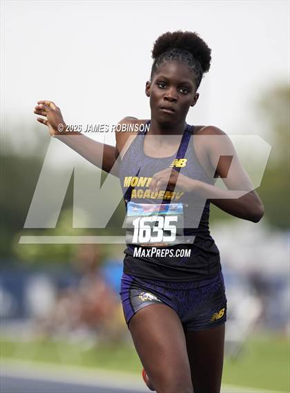 Thumbnail 1 in FHSAA 2A Finals (200 Meters) photogallery.