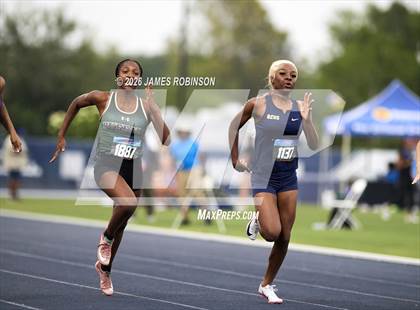 Thumbnail 2 in FHSAA 2A Finals (200 Meters) photogallery.