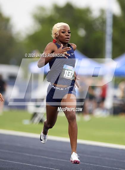 Thumbnail 3 in FHSAA 2A Finals (200 Meters) photogallery.
