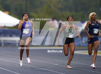 Thumbnail 2 in FHSAA 2A Finals (200 Meters) photogallery.