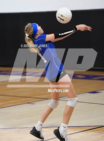 Thumbnail 1 in Northwest Christian vs. Camp Verde (JV) photogallery.