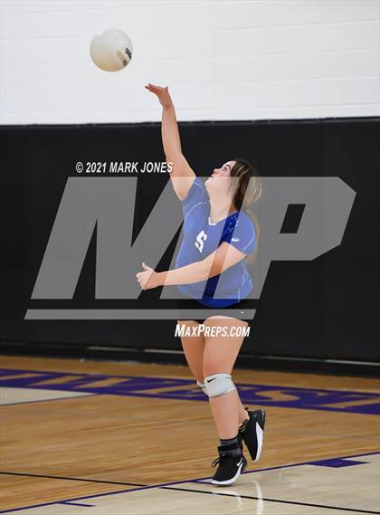 Thumbnail 1 in Northwest Christian vs. Camp Verde (JV) photogallery.