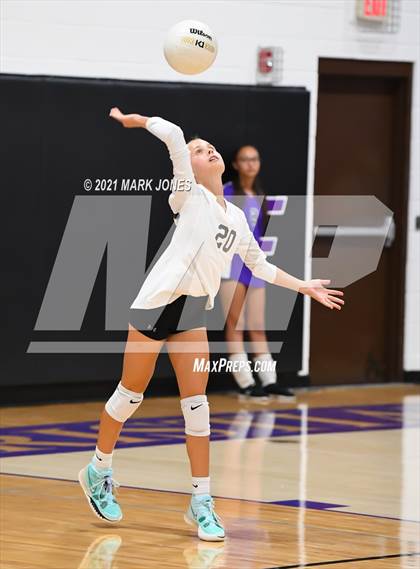 Thumbnail 2 in Northwest Christian vs. Camp Verde (JV) photogallery.