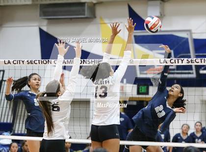 Thumbnail 2 in Chatsworth vs Venice (CIF LACS D1 Final) photogallery.