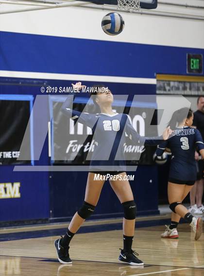 Thumbnail 3 in Chatsworth vs Venice (CIF LACS D1 Final) photogallery.
