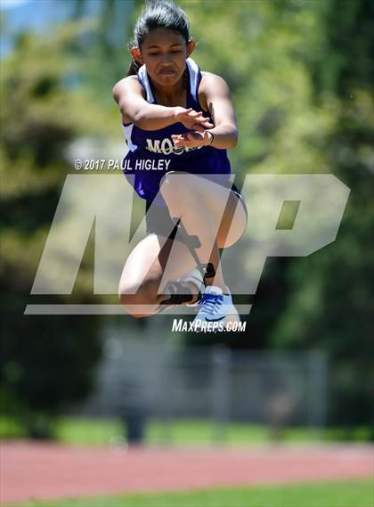 Thumbnail 2 in CIF Shasta-Cascade League Finals photogallery.