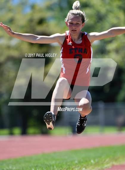 Thumbnail 2 in CIF Shasta-Cascade League Finals photogallery.