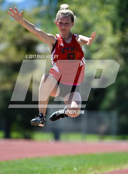Thumbnail 1 in CIF Shasta-Cascade League Finals photogallery.