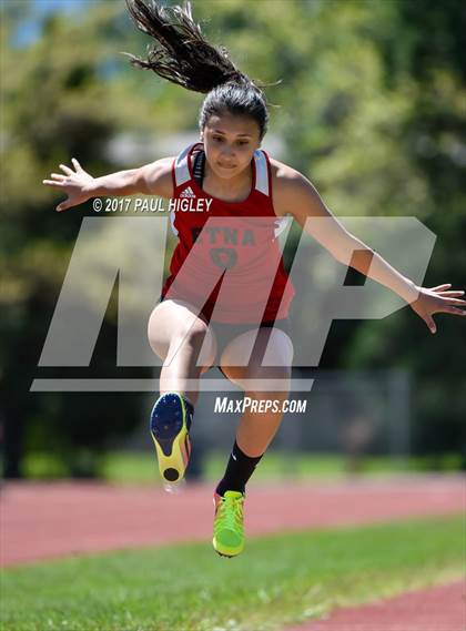 Thumbnail 1 in CIF Shasta-Cascade League Finals photogallery.