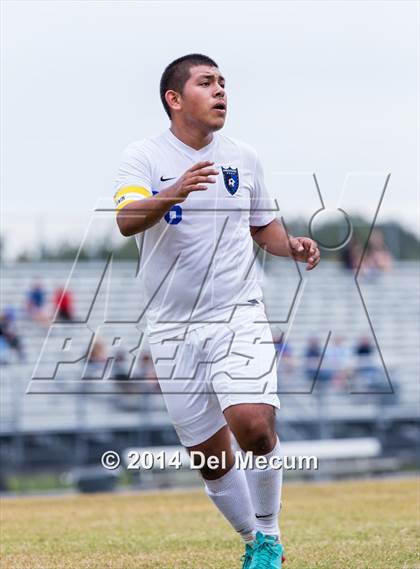 Thumbnail 2 in Armwood vs. Jesuit photogallery.