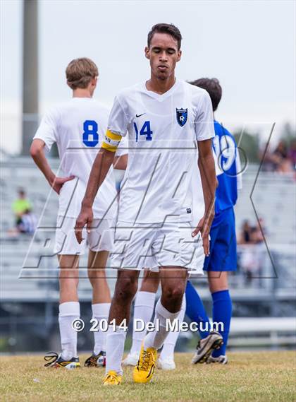 Thumbnail 1 in Armwood vs. Jesuit photogallery.