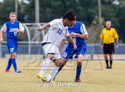 Thumbnail 2 in Armwood vs. Jesuit photogallery.